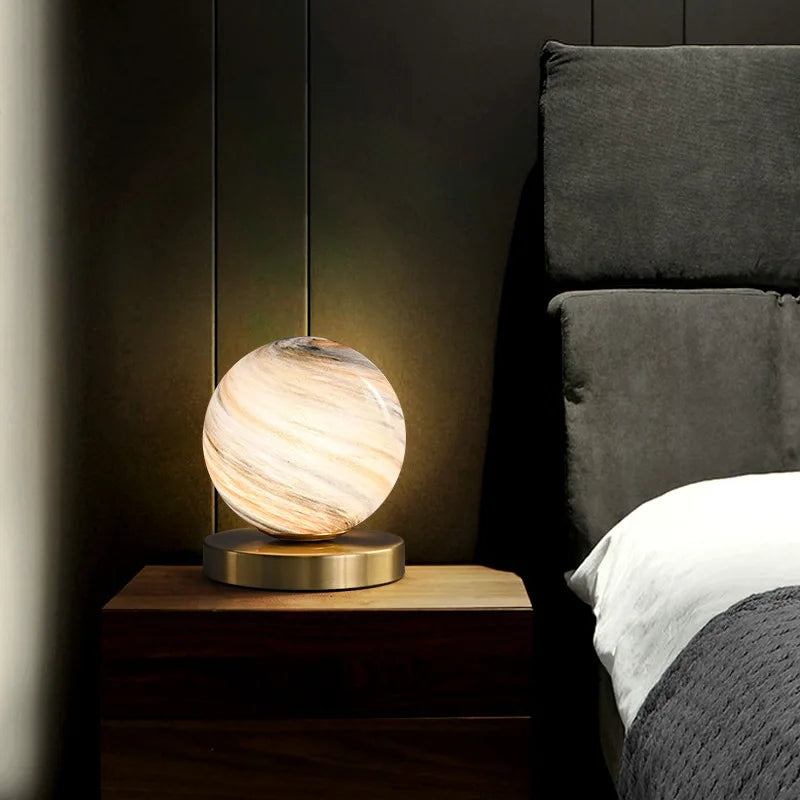 High Quality Brass Nordic Modern Creative Desk Light LED Decorative Glass Ball Table Lamp