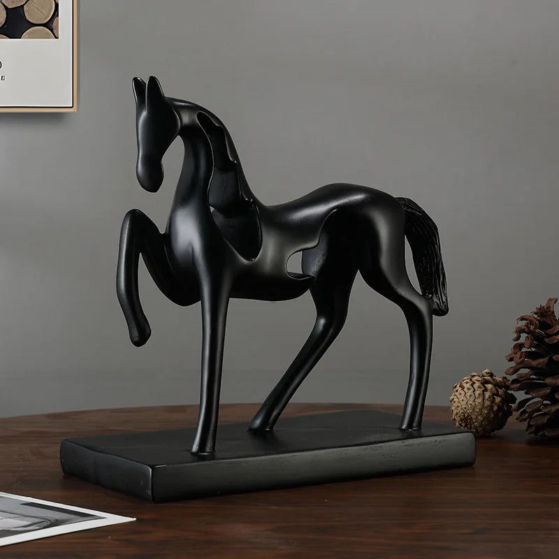 Modern Light Luxury High-End Folk Art Artistic Customized Epoxy Resin Sculpted Figurine Ornament Holiday Home Decor Business